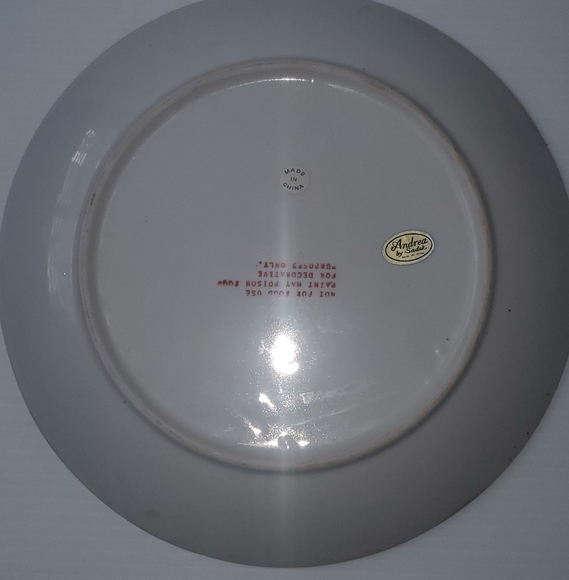 Andrea by Sadek Hand Painted Decorative Plate - Picture 4 of 4